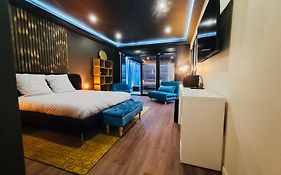 Belle Suite Metro 14 Paris